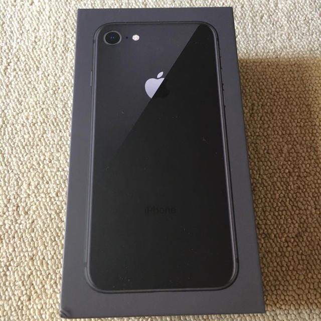 iPhone(アイフォーン)のiPhone8 Space Gray 64 GB SIMフリー　black スマホ/家電/カメラのスマートフォン/携帯電話(スマートフォン本体)の商品写真