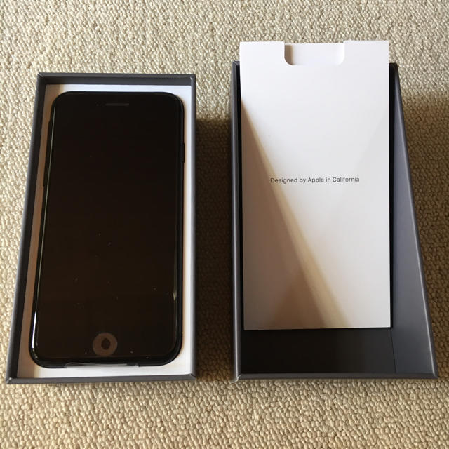 iPhone(アイフォーン)のiPhone8 Space Gray 64 GB SIMフリー　black スマホ/家電/カメラのスマートフォン/携帯電話(スマートフォン本体)の商品写真