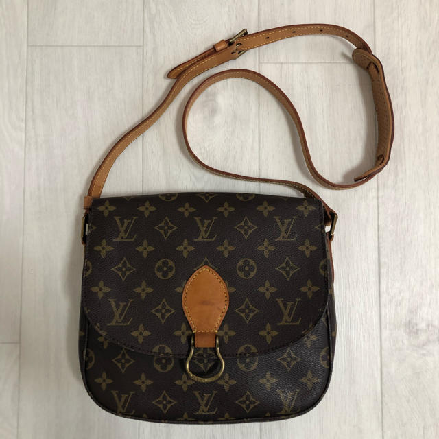 LOUIS VUITTON(ルイヴィトン)のLV カルトシエール レディースのバッグ(ショルダーバッグ)の商品写真