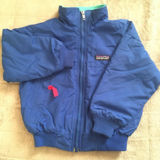 パタゴニア(patagonia)のpatagonia kids アウター　フリース　4歳5歳　パタゴニア (ジャケット/上着)