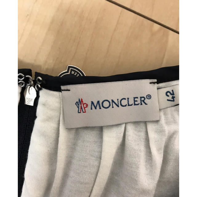 MONCLER(モンクレール)のモンクレール　ワンピース レディースのワンピース(ひざ丈ワンピース)の商品写真