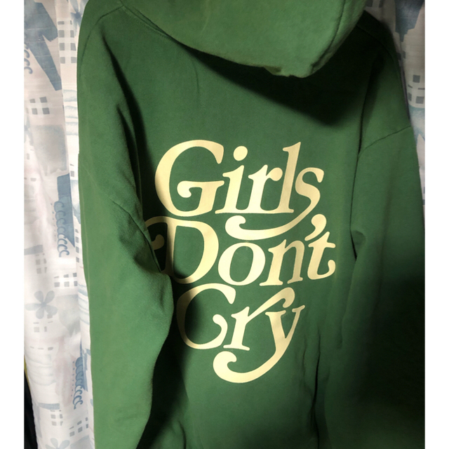 Girls Don't Cry　LOGO HOODY 1