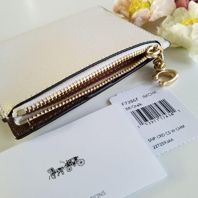 新品【COACH コーチ】 チャーム付き折り財布 (白) 1