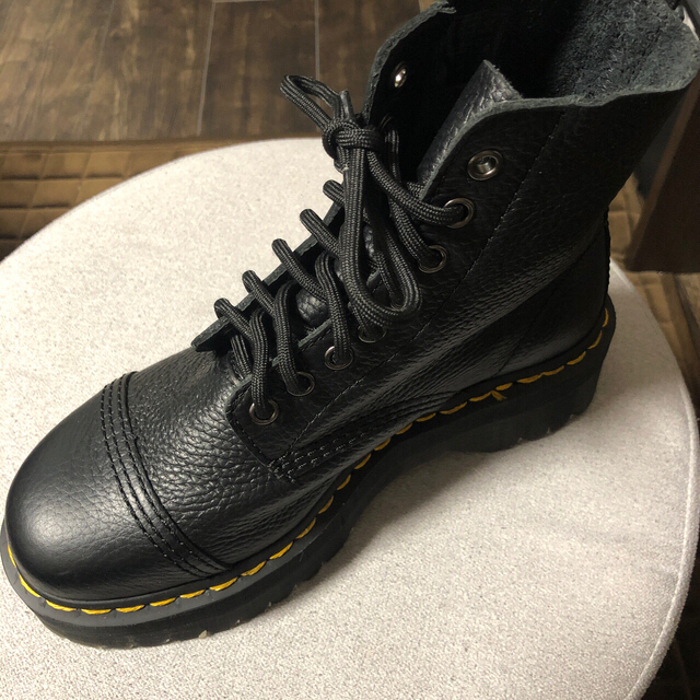 今期❣️ドクターマーチン Dr.Martens 厚底 ブーツ - ブーツ