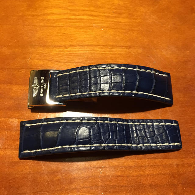 BREITLING(ブライトリング)のブライトリング 純正クロコダイル革ベルト Dバックルセット 青 メンズの時計(レザーベルト)の商品写真