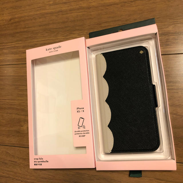 kate spade new york(ケイトスペードニューヨーク)のケイトスペード　手帳型iPhoneケース　 スマホ/家電/カメラのスマホアクセサリー(iPhoneケース)の商品写真