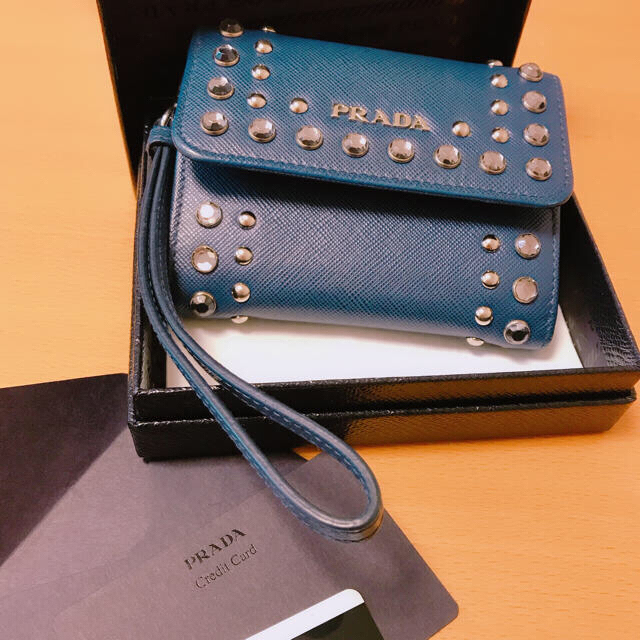 財布PRADA カード&コイン入れ　財布　カード入れ　ミニ財布