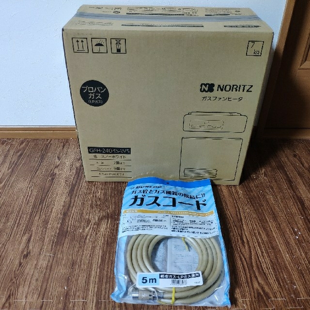 NORITZ(ノーリツ)の【送料込】ノーリツ ガスファンヒーター GFH-2404S-W5 スマホ/家電/カメラの冷暖房/空調(ファンヒーター)の商品写真