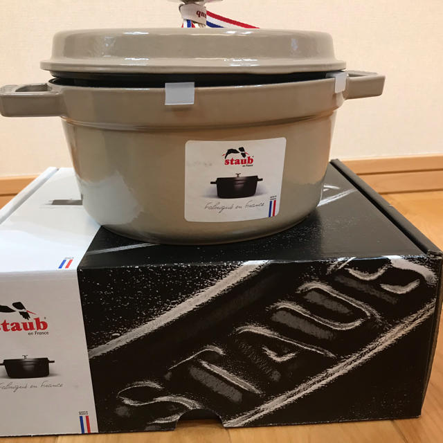 STAUB - レア限定色【新品未使用】ストウブ ピコ ココットラウンド