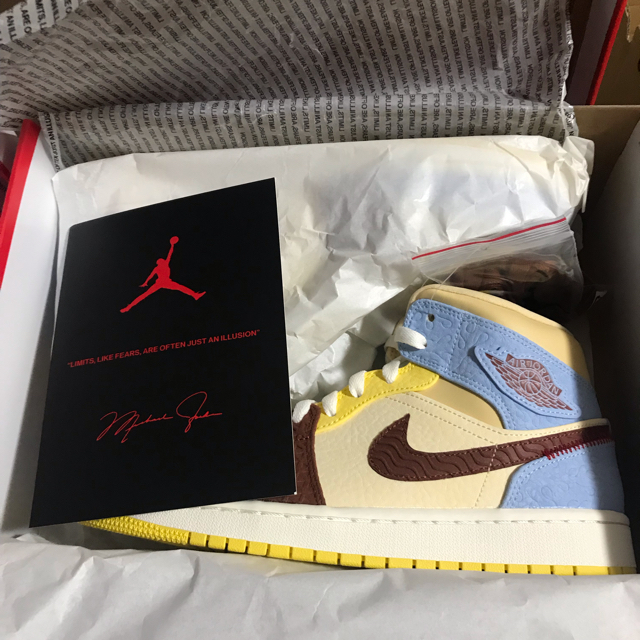 NIKE(ナイキ)のNIKE AIR JORDAN 1 MID SE フィアレス 27.5 メンズの靴/シューズ(スニーカー)の商品写真