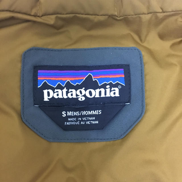 patagonia(パタゴニア)のパタゴニア　ビビー　ダウン　ジャケット　メンズS メンズのジャケット/アウター(ダウンジャケット)の商品写真