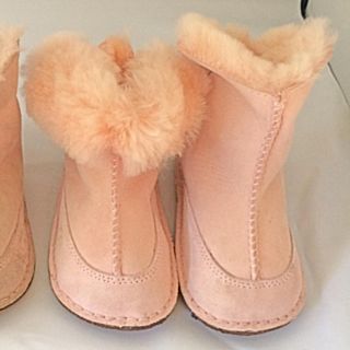 アグ(UGG)のUGG kids 未使用 ピンク Ｌ(ブーツ)