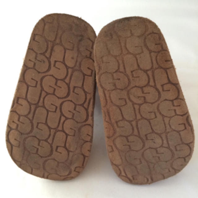 UGG(アグ)のUGG kids サイズS キッズ/ベビー/マタニティのベビー靴/シューズ(~14cm)(ブーツ)の商品写真