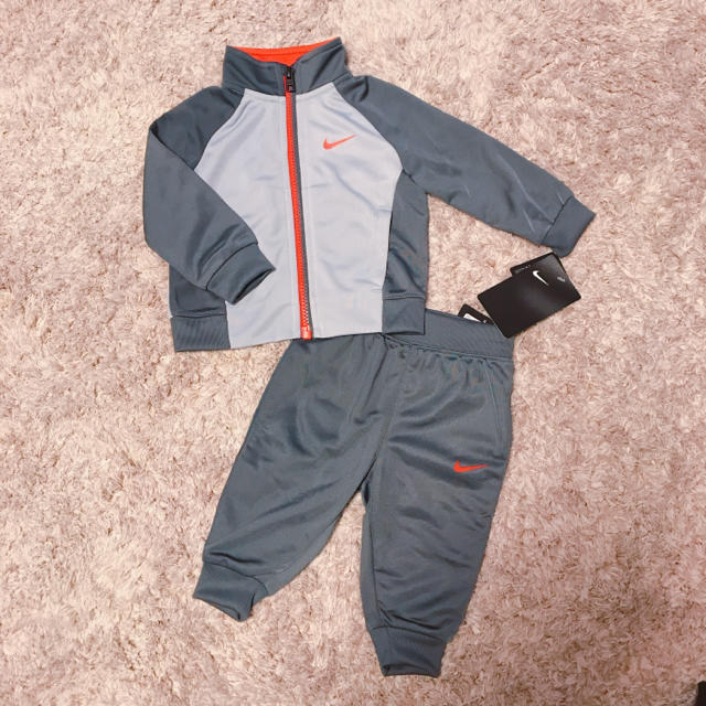 NIKE(ナイキ)のNIKE USデザイン ジャージ 6M  62〜68センチ 訳あり品 キッズ/ベビー/マタニティのベビー服(~85cm)(その他)の商品写真