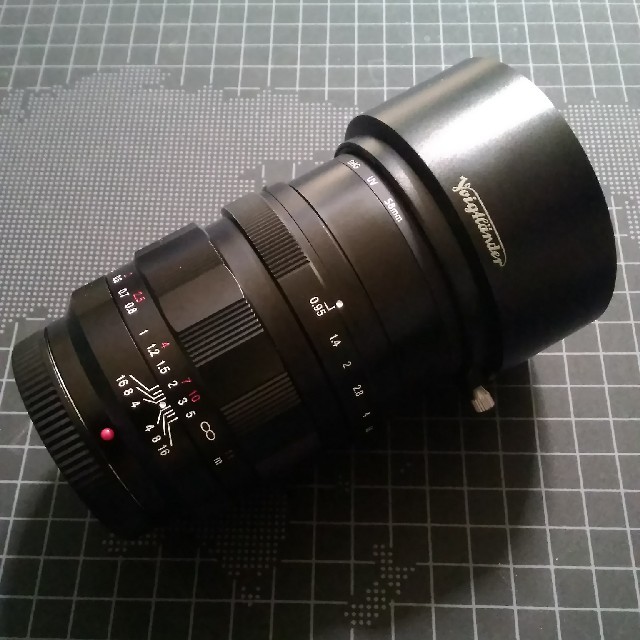 激安本物 OLYMPUS 美品 F0.95 ノクトン42.5mm フォクトレンダー コシナ - レンズ(単焦点)