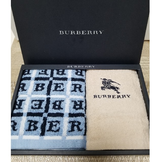 BURBERRY(バーバリー)のBURBERRY　ハンドタオル　【新品】　2枚　バーバリー　タオルセット レディースのファッション小物(ハンカチ)の商品写真