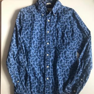 アバクロンビーアンドフィッチ(Abercrombie&Fitch)のアバクロほぼ新品＊花柄ボタンダウンシャツ(シャツ)