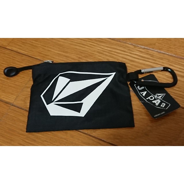 volcom(ボルコム)のvolcom マルチケース 未使用品 スポーツ/アウトドアのスノーボード(アクセサリー)の商品写真