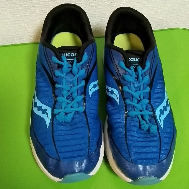 SAUCONY(サッカニー)のSAUCONY KINVARA10　kids　スポーツシューズ キッズ/ベビー/マタニティのキッズ靴/シューズ(15cm~)(スニーカー)の商品写真