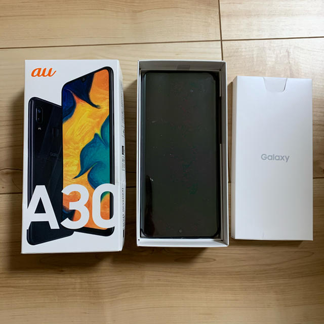 au GALAXY A30 新品未使用