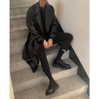 バレンシアガ(Balenciaga)のレザーコート(トレンチコート)