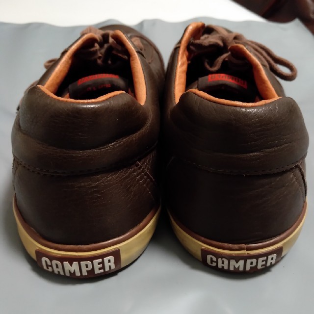 CAMPER(カンペール)のCAMPER スニーカー　42 茶色　未使用 メンズの靴/シューズ(スニーカー)の商品写真