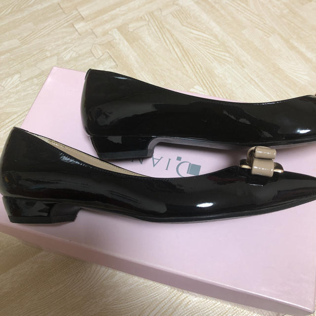 DIANA(ダイアナ)の美品ダイアナ黒パンプス レディースの靴/シューズ(ハイヒール/パンプス)の商品写真