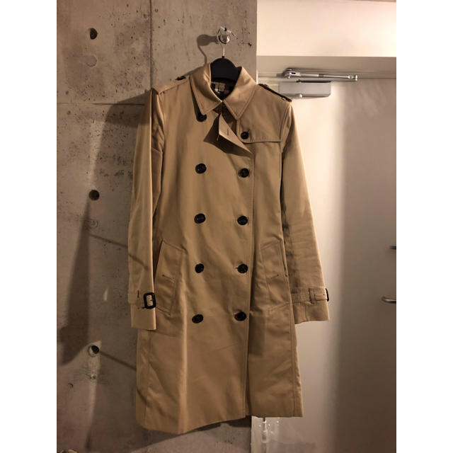 BURBERRY(バーバリー)の2018ss BURBERRY kensington trench coat レディースのジャケット/アウター(トレンチコート)の商品写真