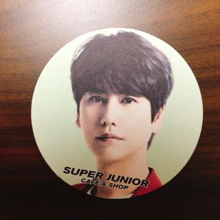 スーパージュニア(SUPER JUNIOR)の【限定】SUPERJUNIOR cafe 限定コースター キュヒョン(アイドルグッズ)