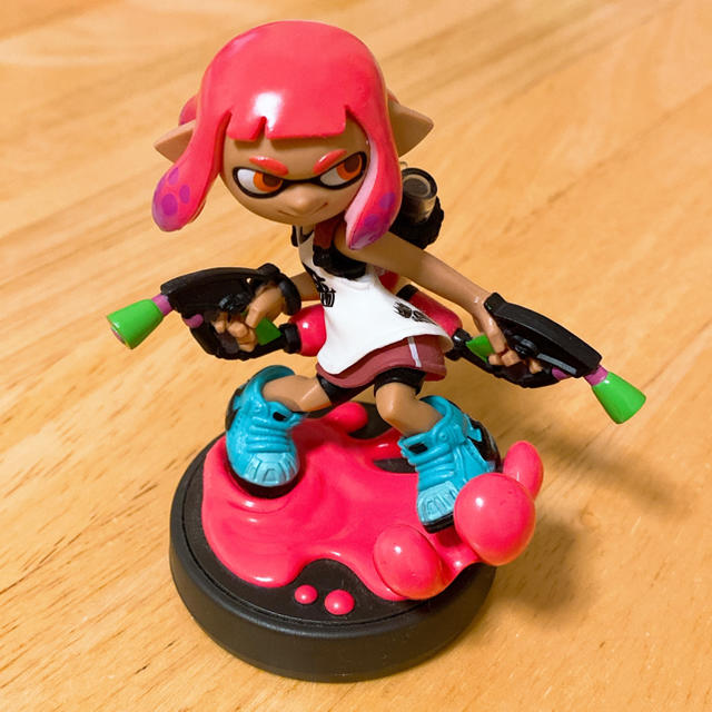 任天堂(ニンテンドウ)のイカガール ネオンピンク amiibo  スプラトゥーン２ エンタメ/ホビーのフィギュア(アニメ/ゲーム)の商品写真