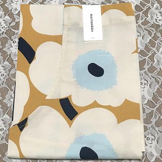 マリメッコ(marimekko)の【専用　正規品 新品】マリメッコ　エプロン　ピエニ　ウニッコ 　ベージュ(テーブル用品)