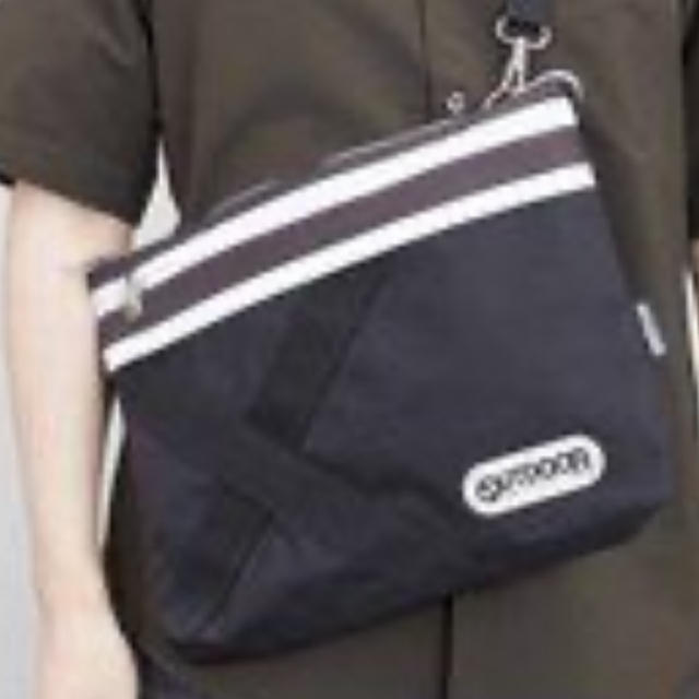 OUTDOOR(アウトドア)の限定　ジョジョ　OUTDOORコラボ　サコッシュバック　 メンズのバッグ(ショルダーバッグ)の商品写真