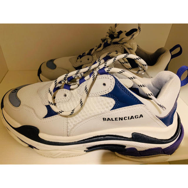 Balenciaga(バレンシアガ)のバレンシアガ　トリプルS 41【確実正規品】 メンズの靴/シューズ(スニーカー)の商品写真