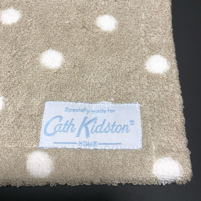 Cath Kidston(キャスキッドソン)のキャスキッドソン　ハンドタオル　未使用 レディースのファッション小物(ハンカチ)の商品写真