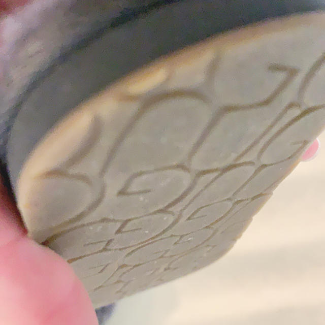 UGG(アグ)のUGG トングサンダル　2019年秋冬版　24cm レディースの靴/シューズ(ビーチサンダル)の商品写真