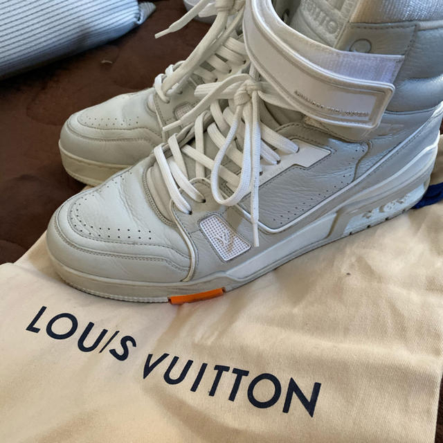 LOUIS VUITTON スニーカー