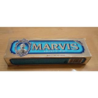 マービス(MARVIS)の【新品】マービス 　アクアミント 歯磨き粉　８５ML(歯磨き粉)