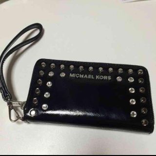 マイケルコース(Michael Kors)のマイケルコース スマホ 財布 ポーチ(モバイルケース/カバー)