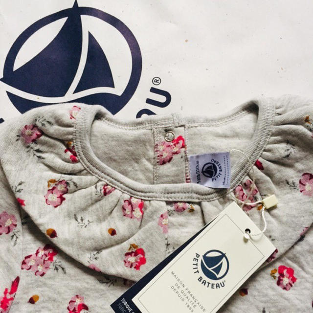 PETIT BATEAU(プチバトー)のSakura様専用 キッズ/ベビー/マタニティのキッズ服女の子用(90cm~)(Tシャツ/カットソー)の商品写真