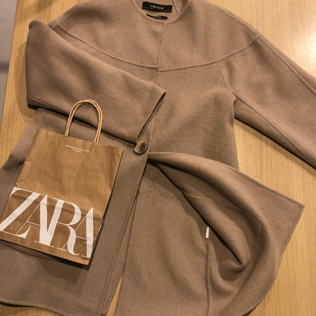 ZARA(ザラ)のZARA BASIC ベージュコート レディースのジャケット/アウター(その他)の商品写真