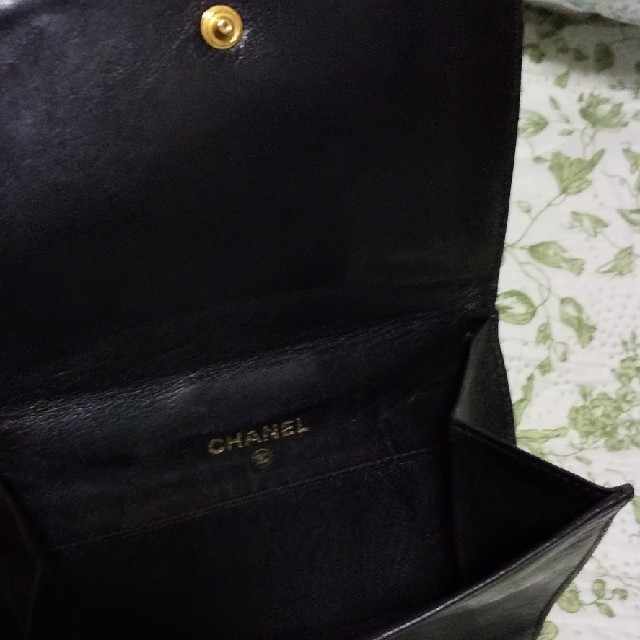 CHANEL(シャネル)の☆専用☆ 使用感あり 黒 折り財布① レディースのファッション小物(財布)の商品写真