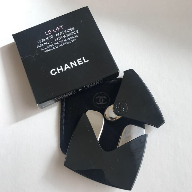 CHANEL(シャネル)のCHANEL アクセソワールドゥマッサージュV コスメ/美容のスキンケア/基礎化粧品(フェイスローラー/小物)の商品写真