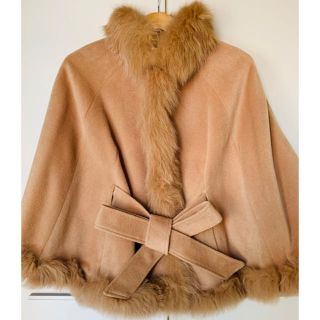 セシルマクビー(CECIL McBEE)の超美品　正規品セシルマクビー　リアルFOXファー　ポンチョコート　キャメル(ポンチョ)