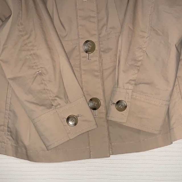23区(ニジュウサンク)の23区ニジュウサンク タックジャケット 薄手 ベージュ系 レディースのジャケット/アウター(その他)の商品写真