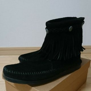 ミネトンカ(Minnetonka)のMINNETONKA黒 size7(ローファー/革靴)