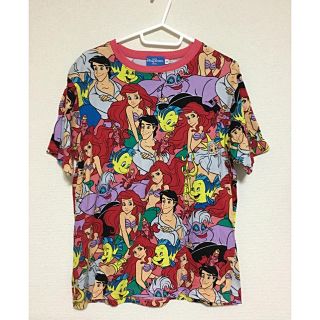 ディズニー(Disney)の【ディズニー】Tシャツ　アリエル　リトルマーメイド　総柄(Tシャツ(半袖/袖なし))