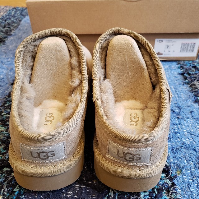 FRAMeWORK(フレームワーク)のアグ UGG  クラシックスリッパ　ベージュ　US7 レディースの靴/シューズ(ブーツ)の商品写真