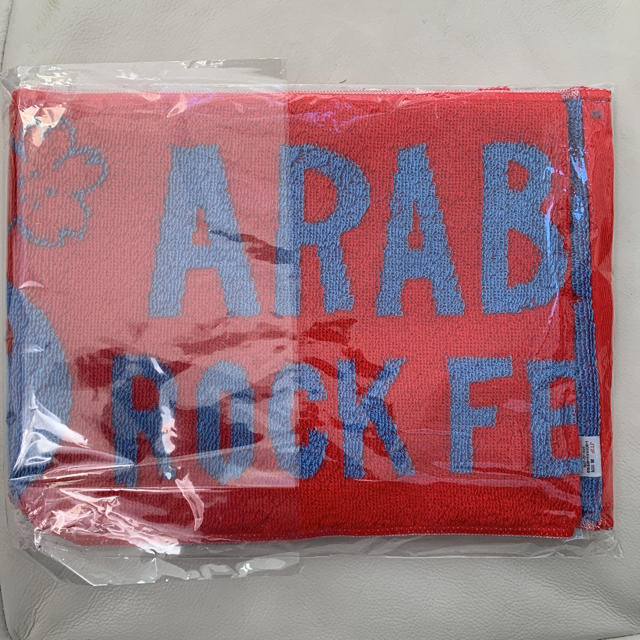 ARABAKI ROCK FEST マフラータオル　レッド エンタメ/ホビーのタレントグッズ(ミュージシャン)の商品写真