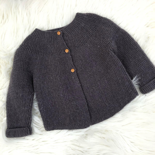 ZARA KIDS(ザラキッズ)のザラベビー　ニットカーディガン　80cm キッズ/ベビー/マタニティのベビー服(~85cm)(カーディガン/ボレロ)の商品写真