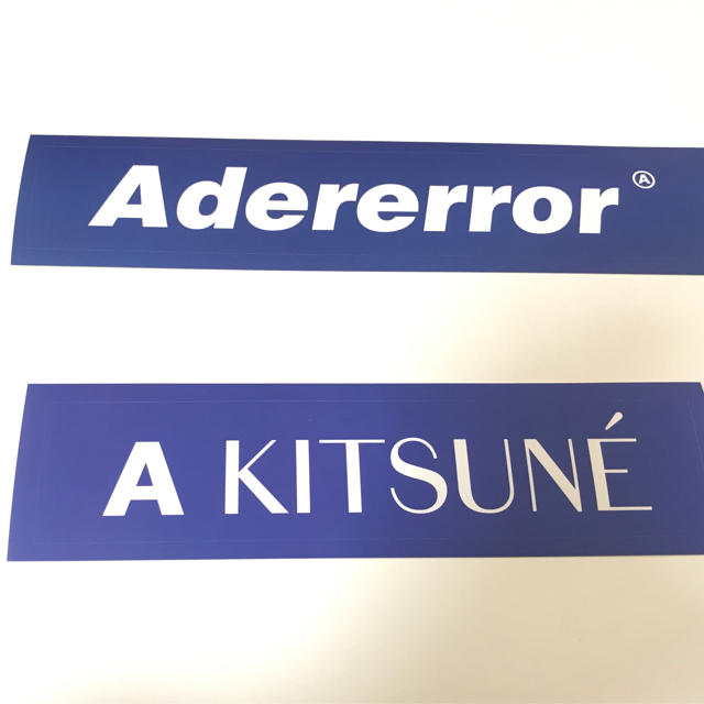 MAISON KITSUNE'(メゾンキツネ)の〈新品〉メゾンキツネ  アーダーエラー  ステッカー ハンドメイドの文具/ステーショナリー(しおり/ステッカー)の商品写真